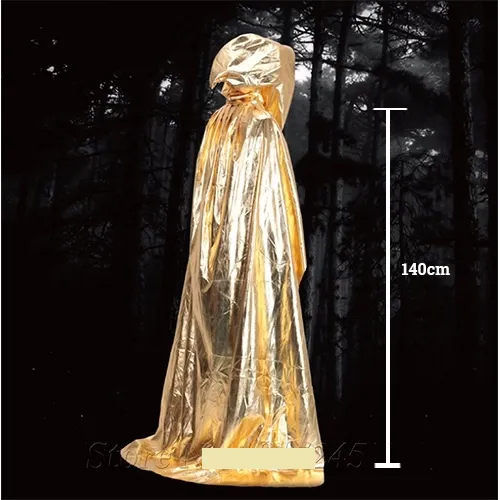 Capa con capucha dorada.png