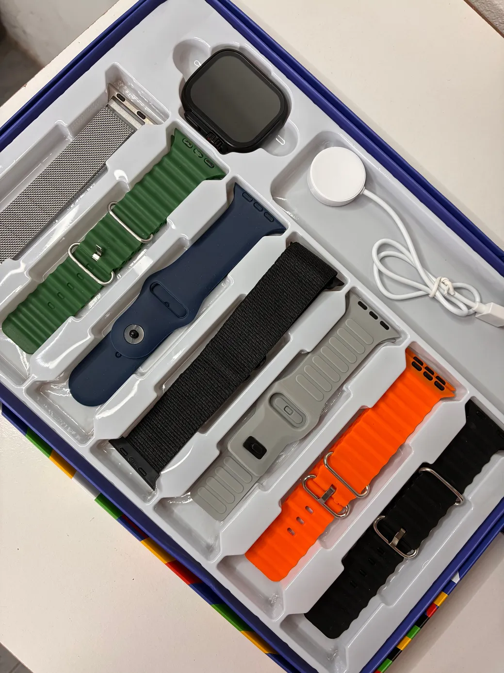 Cofre Smartwatch 7 en 1 con Malla de Metal | Llamadas, Salud y Funciones Completas