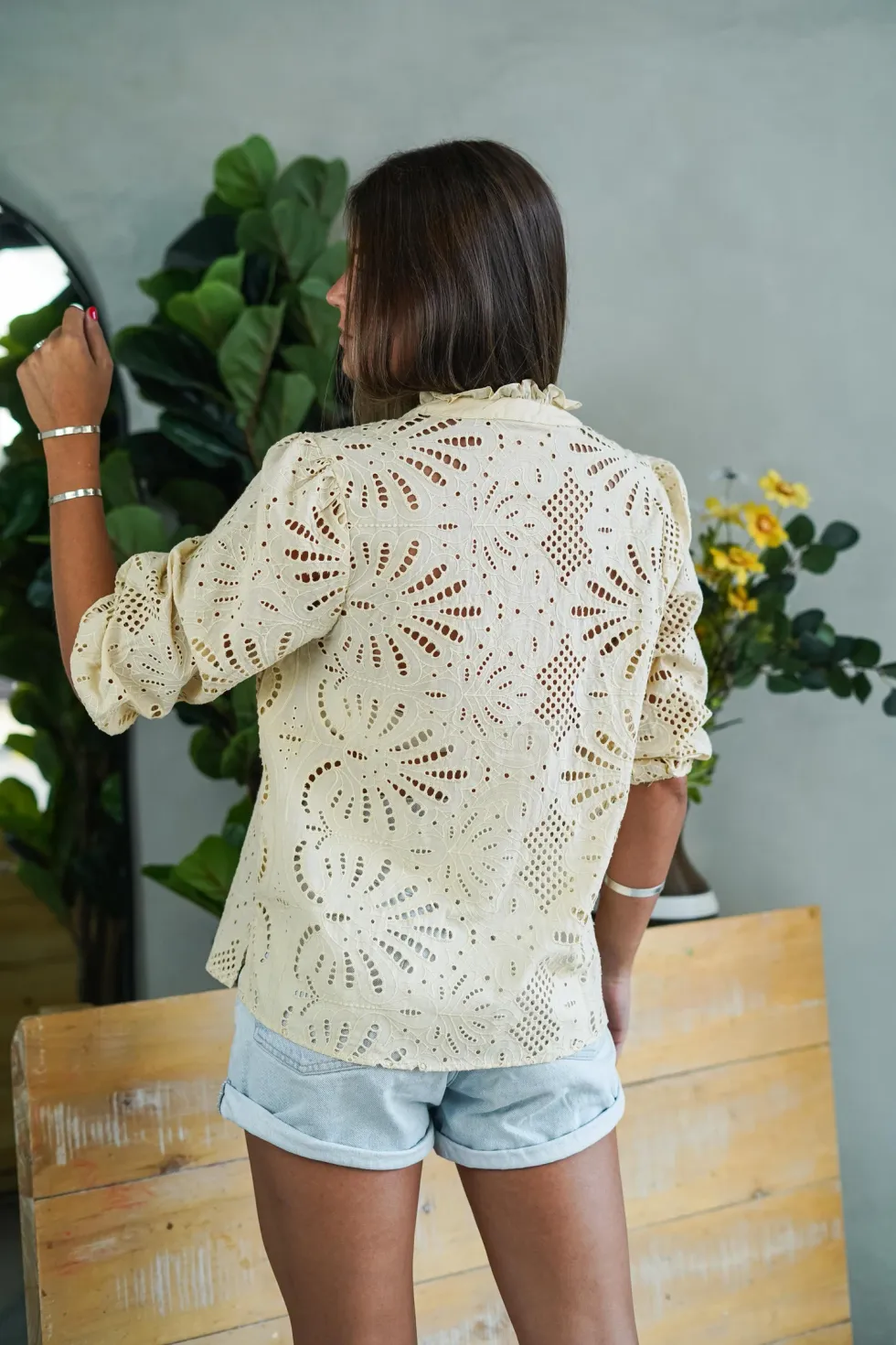 Camisa calada cuello MAO