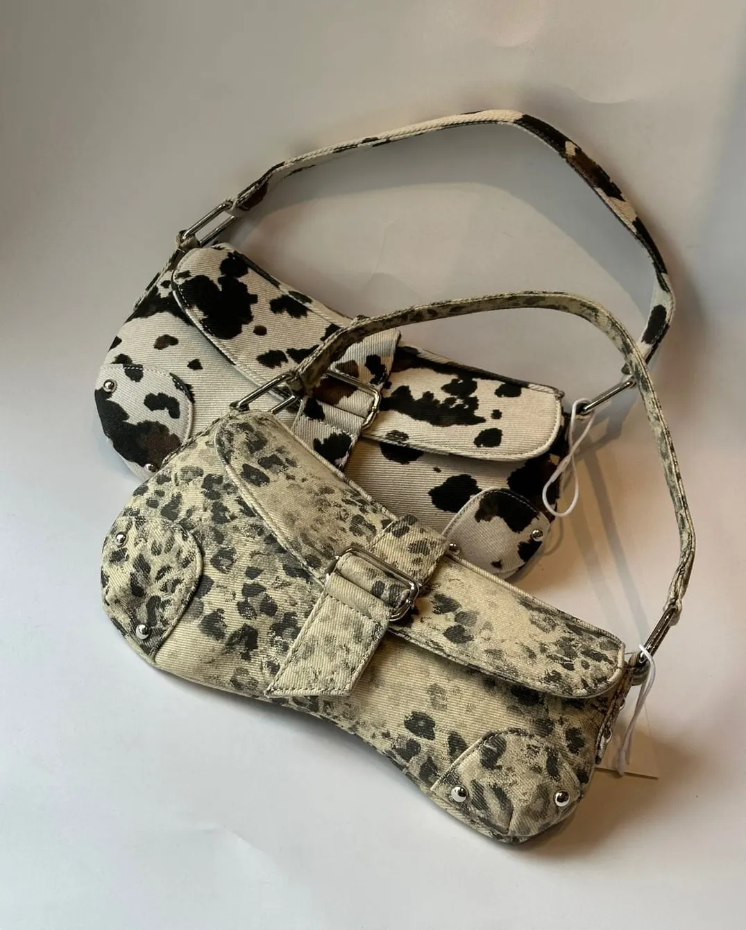 Cartera Baguette con Estampado Animal - Tendencia 'Y2K'