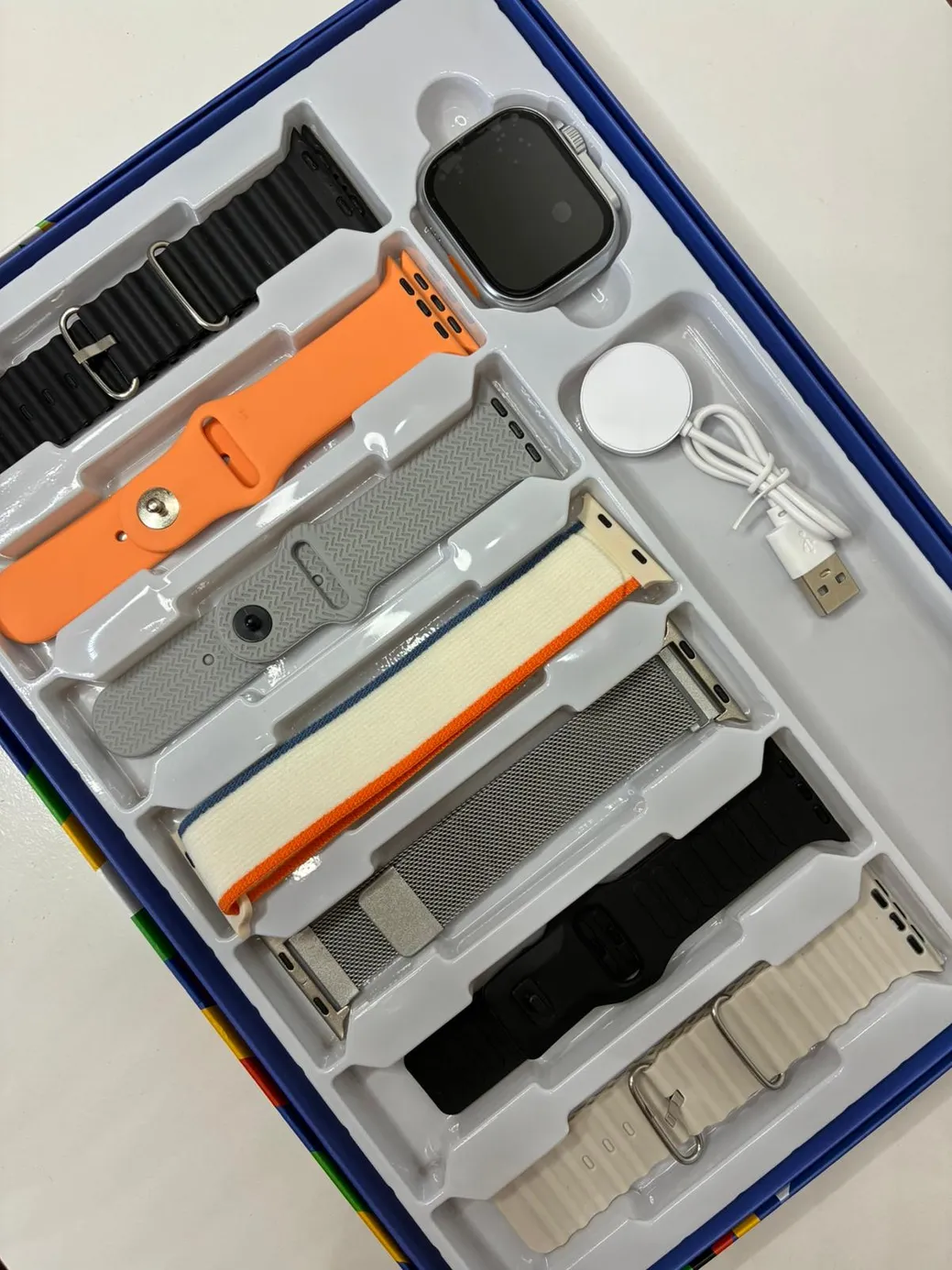 Cofre Smartwatch 7 en 1 con Malla de Metal | Llamadas, Salud y Funciones Completas