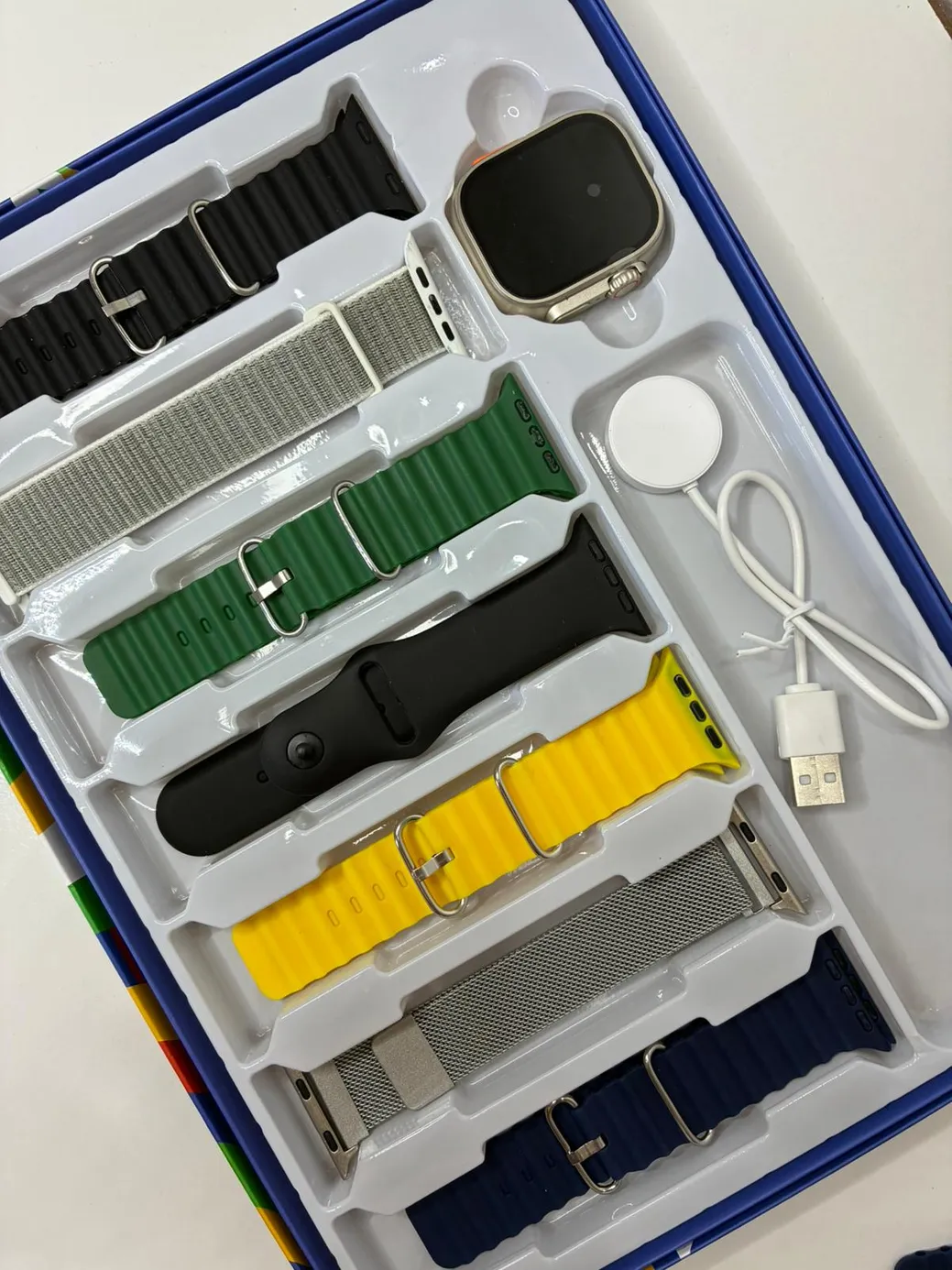 Cofre Smartwatch 7 en 1 con Malla de Metal | Llamadas, Salud y Funciones Completas