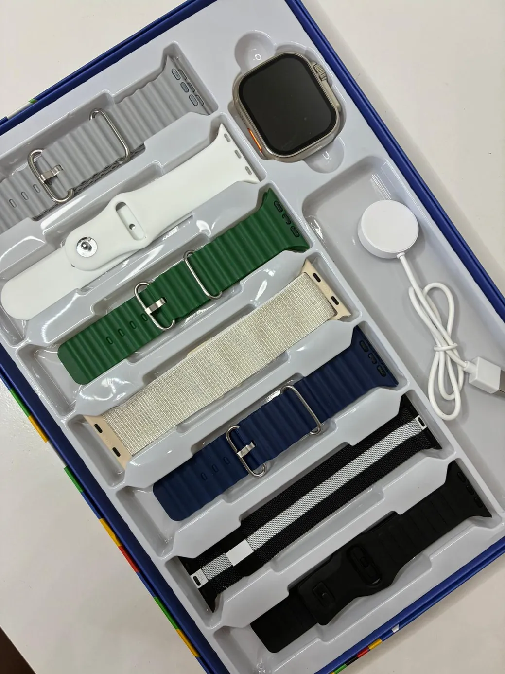 Cofre Smartwatch 7 en 1 con Malla de Metal | Llamadas, Salud y Funciones Completas