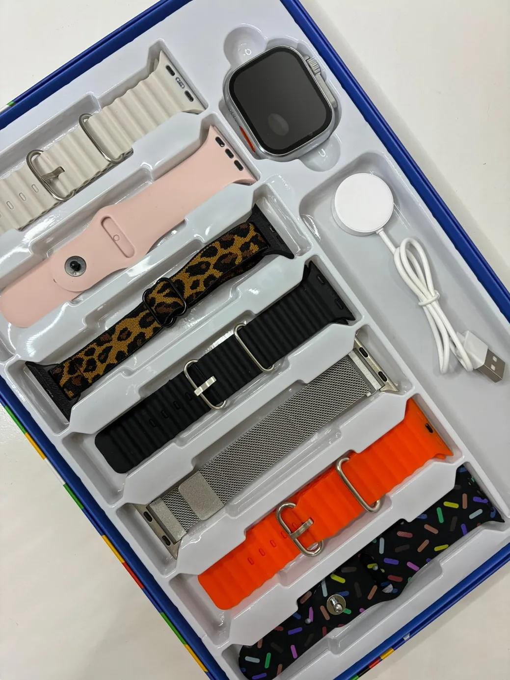 Cofre Smartwatch 7 en 1 con Malla de Metal | Llamadas, Salud y Funciones Completas