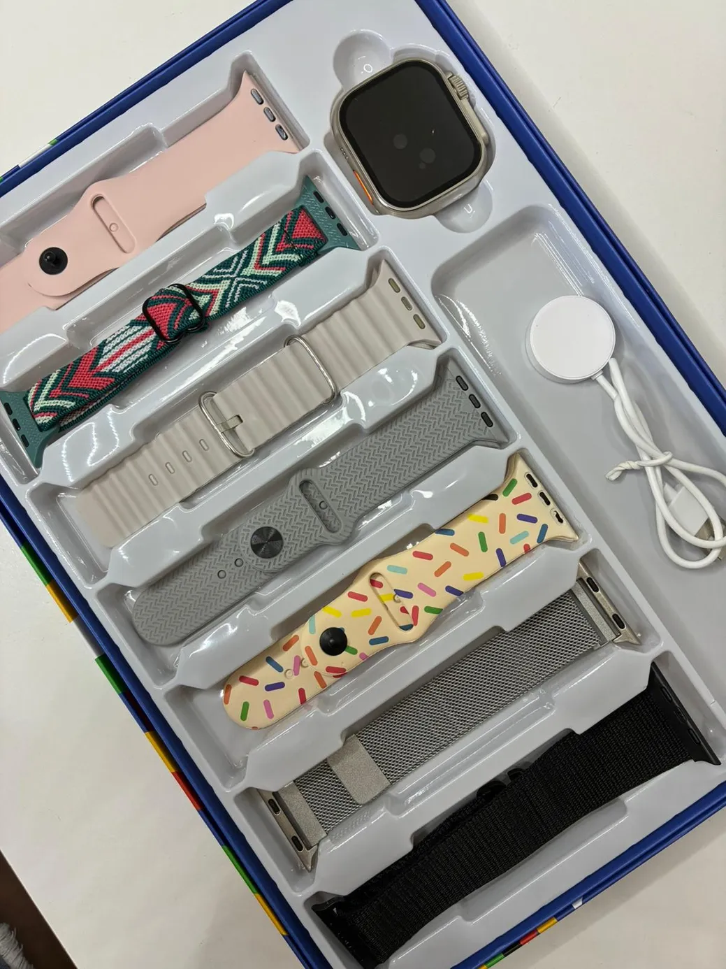 Cofre Smartwatch 7 en 1 con Malla de Metal | Llamadas, Salud y Funciones Completas