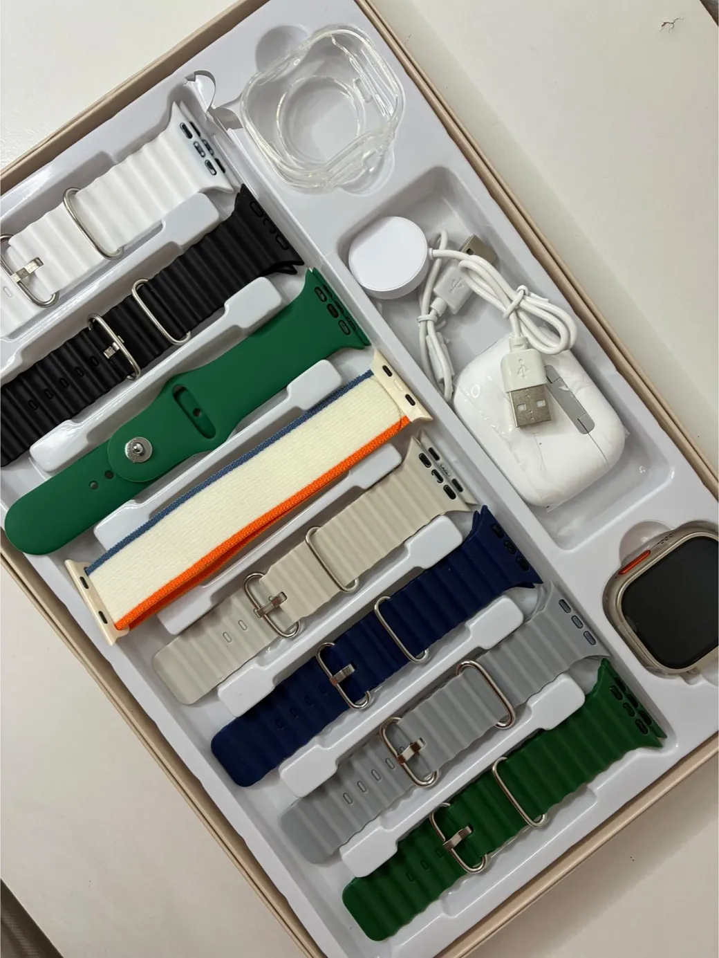 Cofre Smartwatch Ultra con 8 Mallas + Protector + Auriculares Inalambricos