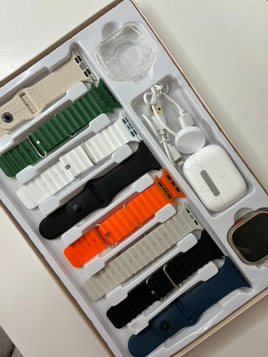 Cofre Smartwatch Ultra con 8 Mallas + Protector + Auriculares Inalambricos