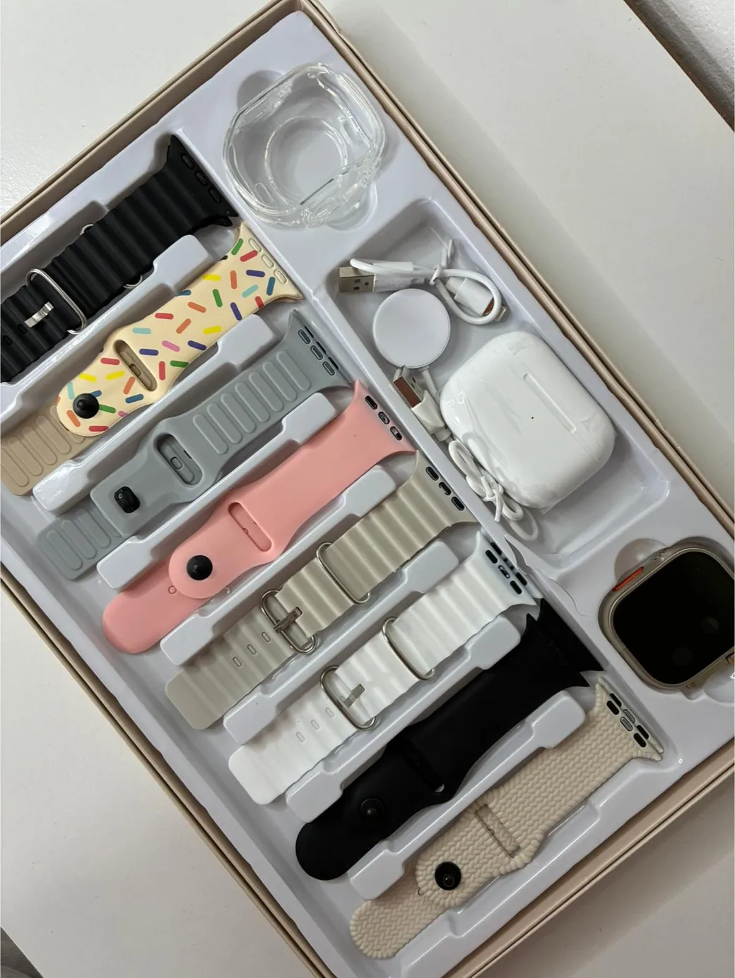 Cofre Smartwatch Ultra con 8 Mallas + Protector + Auriculares Inalambricos