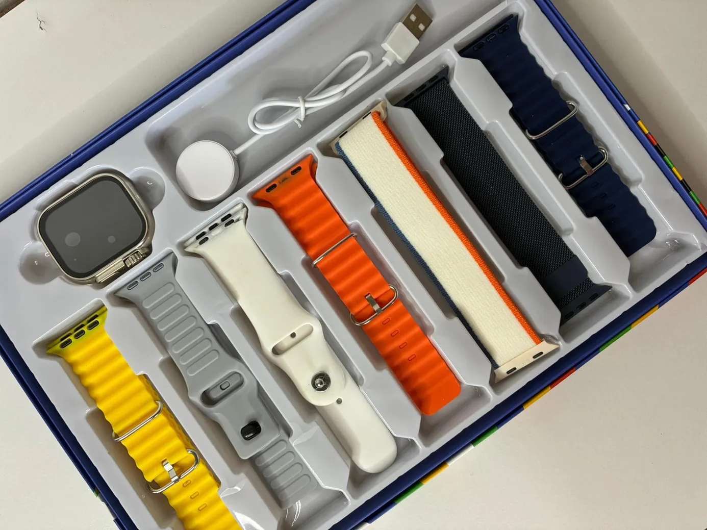 Cofre Smartwatch 7 en 1 con Malla de Metal | Llamadas, Salud y Funciones Completas