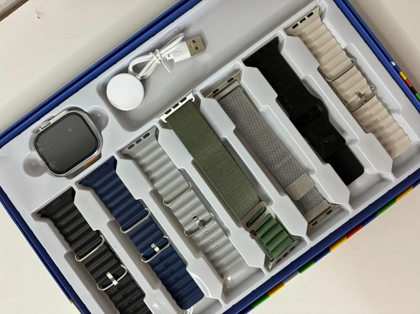 Cofre Smartwatch 7 en 1 con Malla de Metal | Llamadas, Salud y Funciones Completas