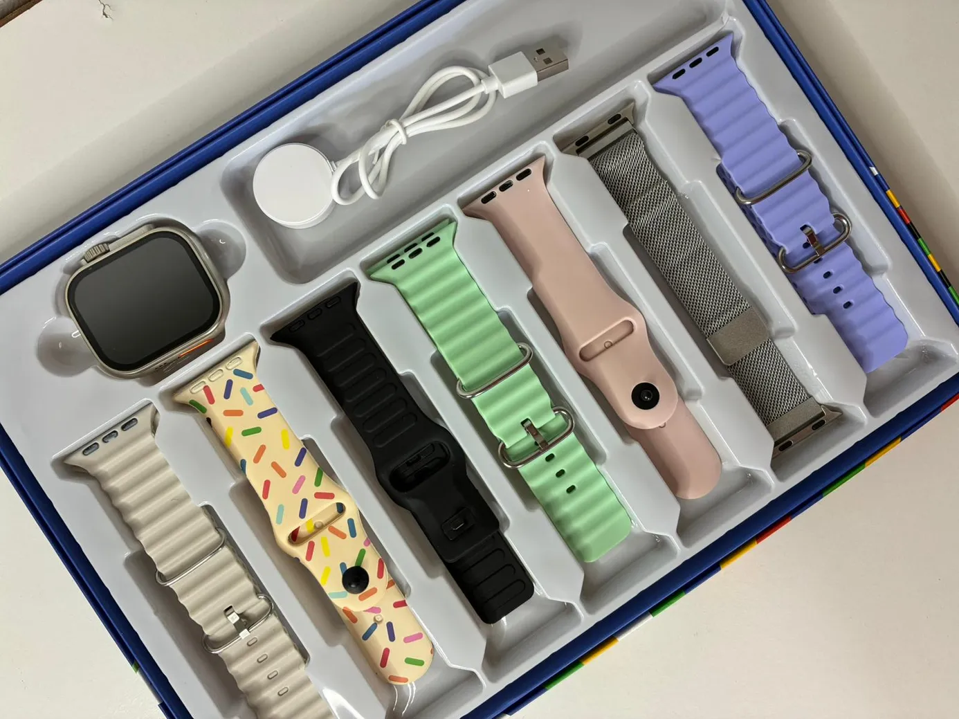 Cofre Smartwatch 7 en 1 con Malla de Metal | Llamadas, Salud y Funciones Completas