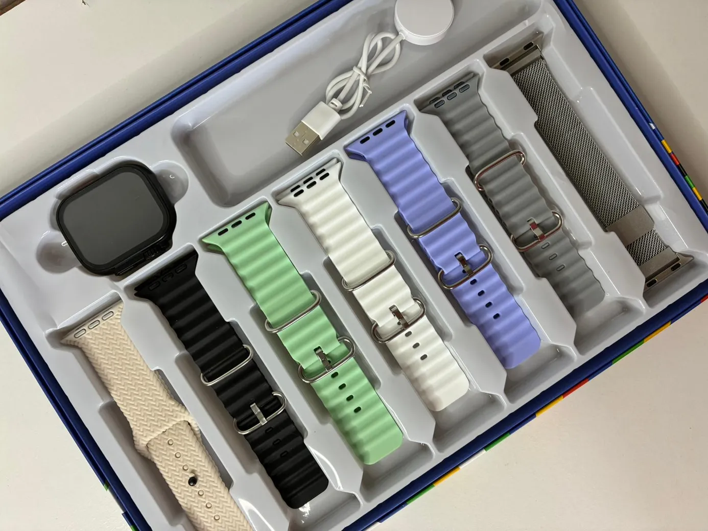 Cofre Smartwatch 7 en 1 con Malla de Metal | Llamadas, Salud y Funciones Completas