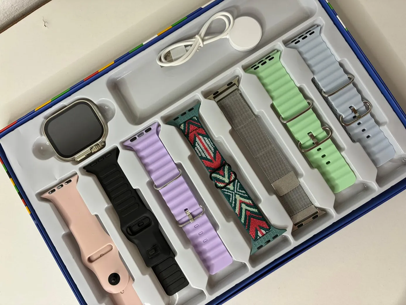 Cofre Smartwatch 7 en 1 con Malla de Metal | Llamadas, Salud y Funciones Completas