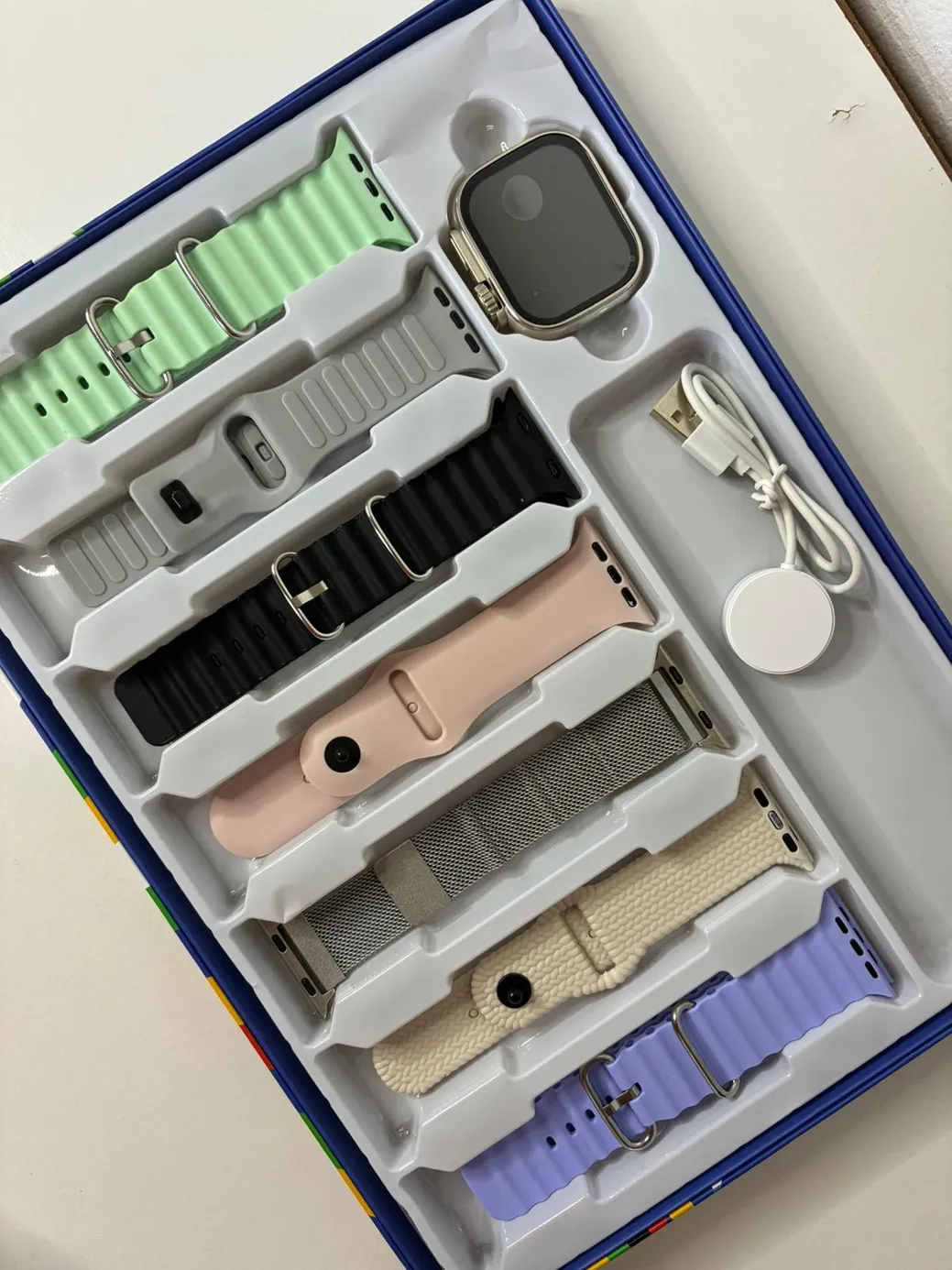 Cofre Smartwatch 7 en 1 con Malla de Metal | Llamadas, Salud y Funciones Completas