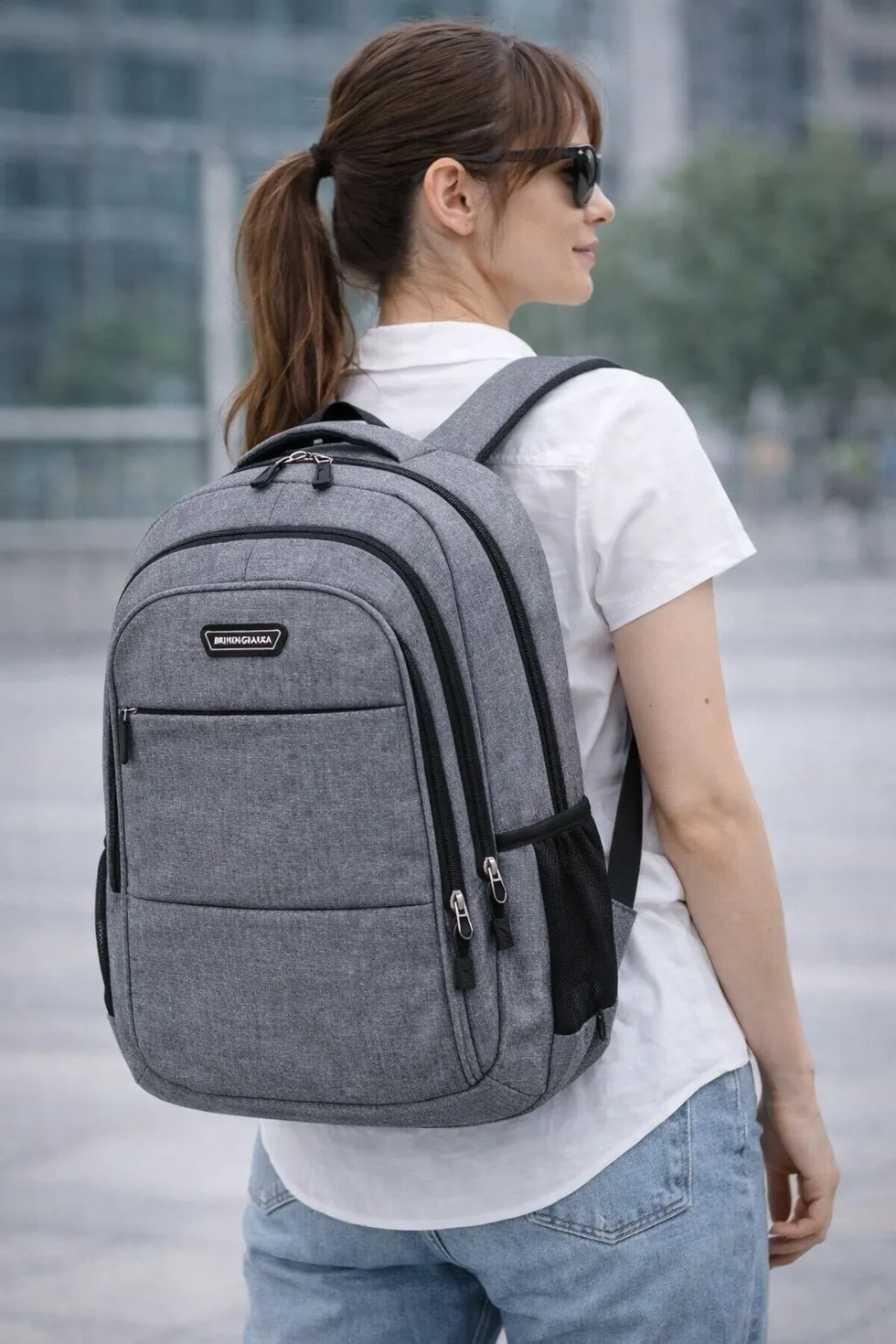 Mochila Inteligente Impermeable con Power Bank Incluido y Puerto USB – Gris